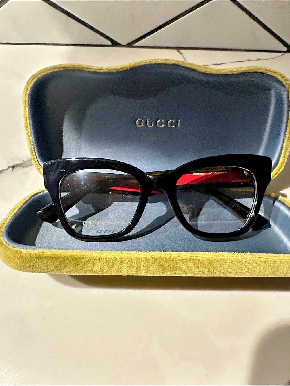Gucci GG0060O Icon Cat-Eye Sunglasses Glasses Black & Red
